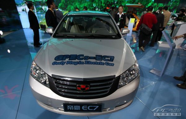 吉利帝豪GPEs-EC7插电式混合动力车