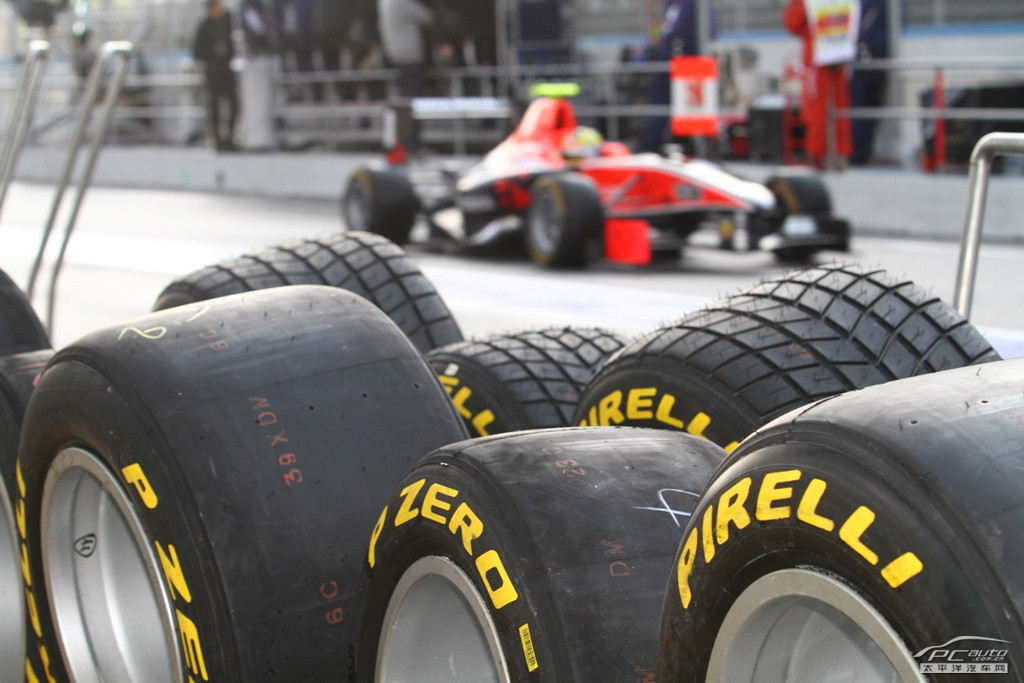 F1橙胎图片